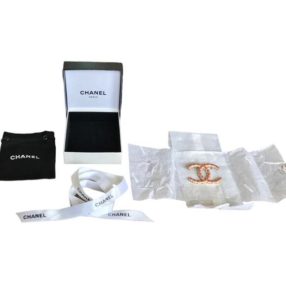 SOLD! CHANEL Red Coral Crystal Rhinestone Authentic Logo Brooch w Box/Bag/Ribbon - Picture 8 of 8
